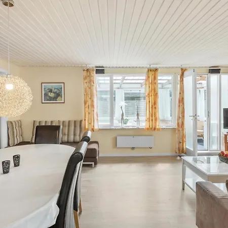 2 Bedroom Beautiful In Vaeggerlose