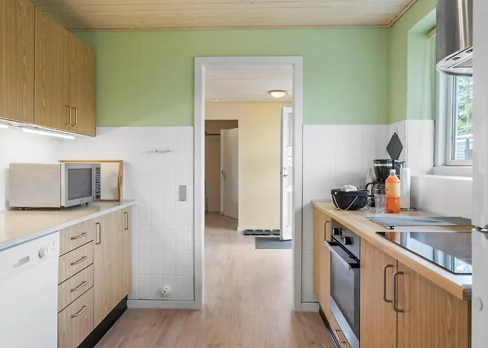 بيت للعطل 2 Bedroom Cozy In Vaeggerlose