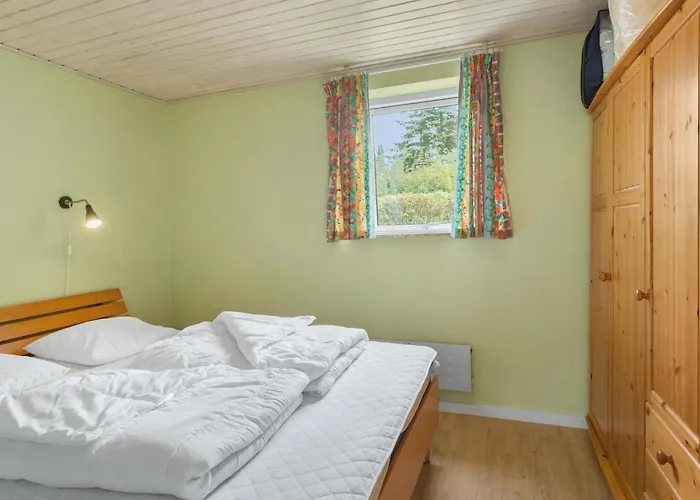 بيت للعطل 2 Bedroom Cozy In Vaeggerlose *