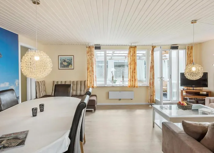 2 Bedroom Cozy In Vaeggerlose